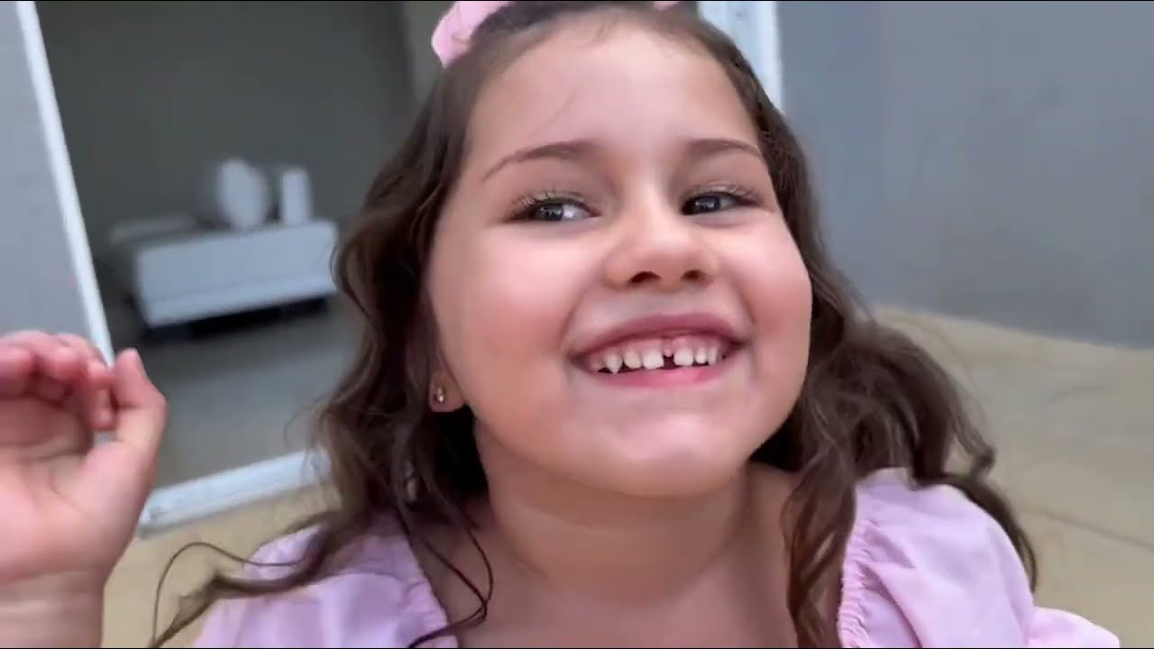 ENCONTRAMOS UMA CASA PARA MORAR! *muito divertido