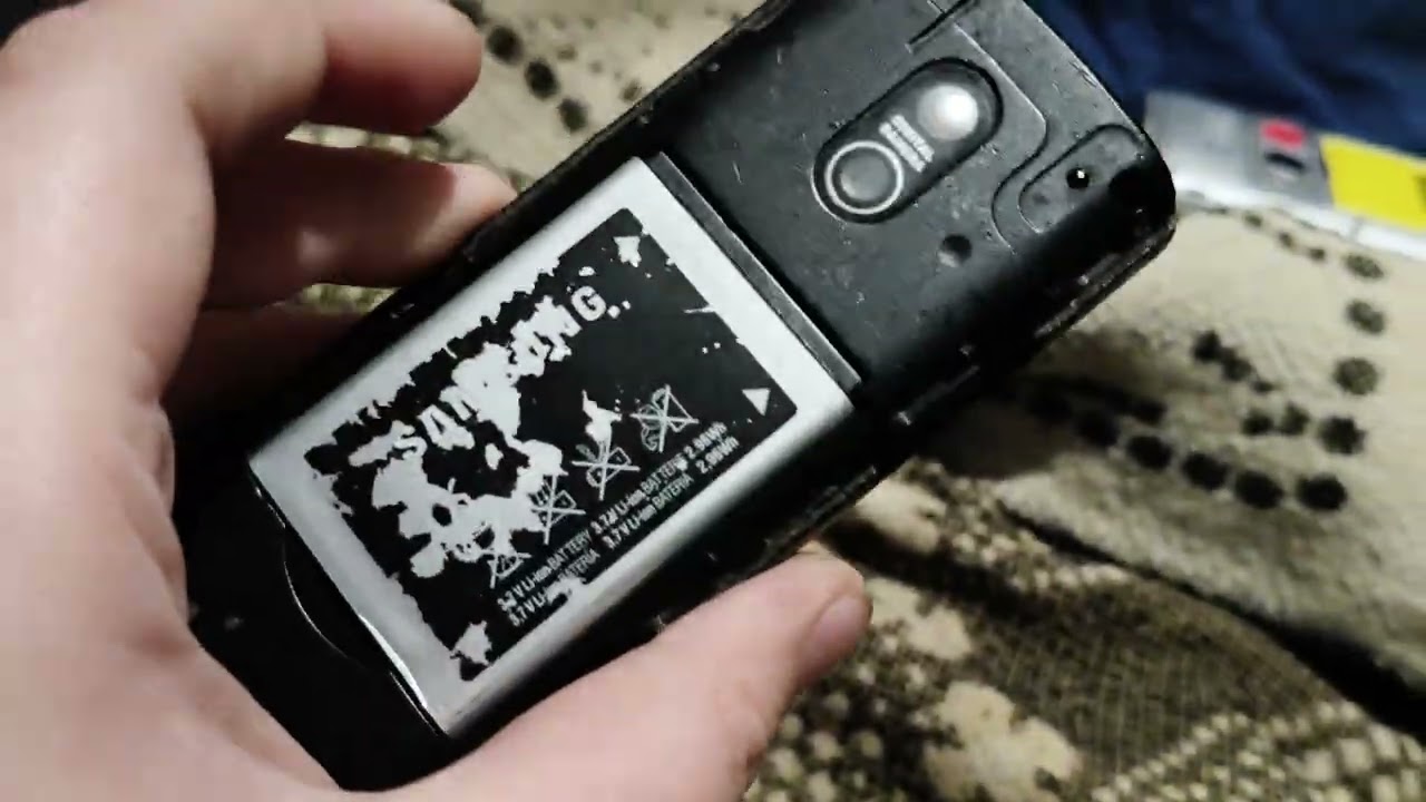 Обзор Samsung GT-E2121B