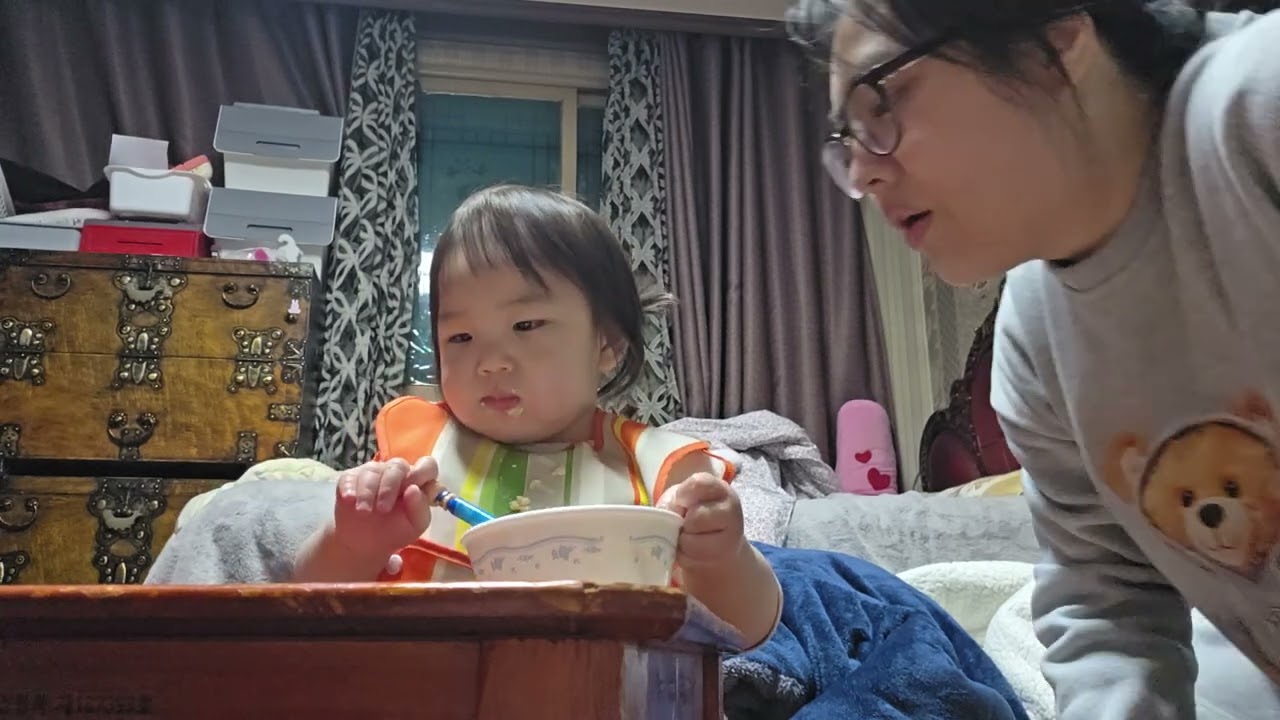 2026년 1월8일 허밤톨육아일기 17개월아기 야무지게 계란찜밥먹방