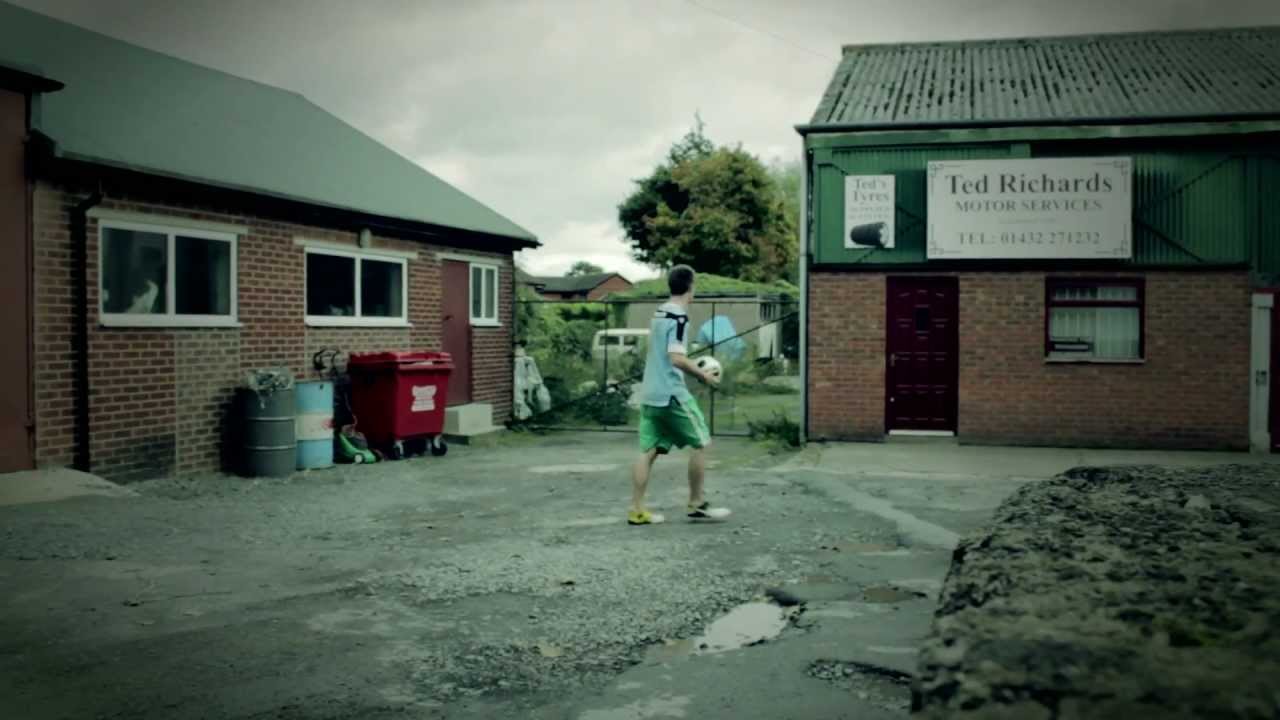David Hitchings - Freestyle Football - Strive For More