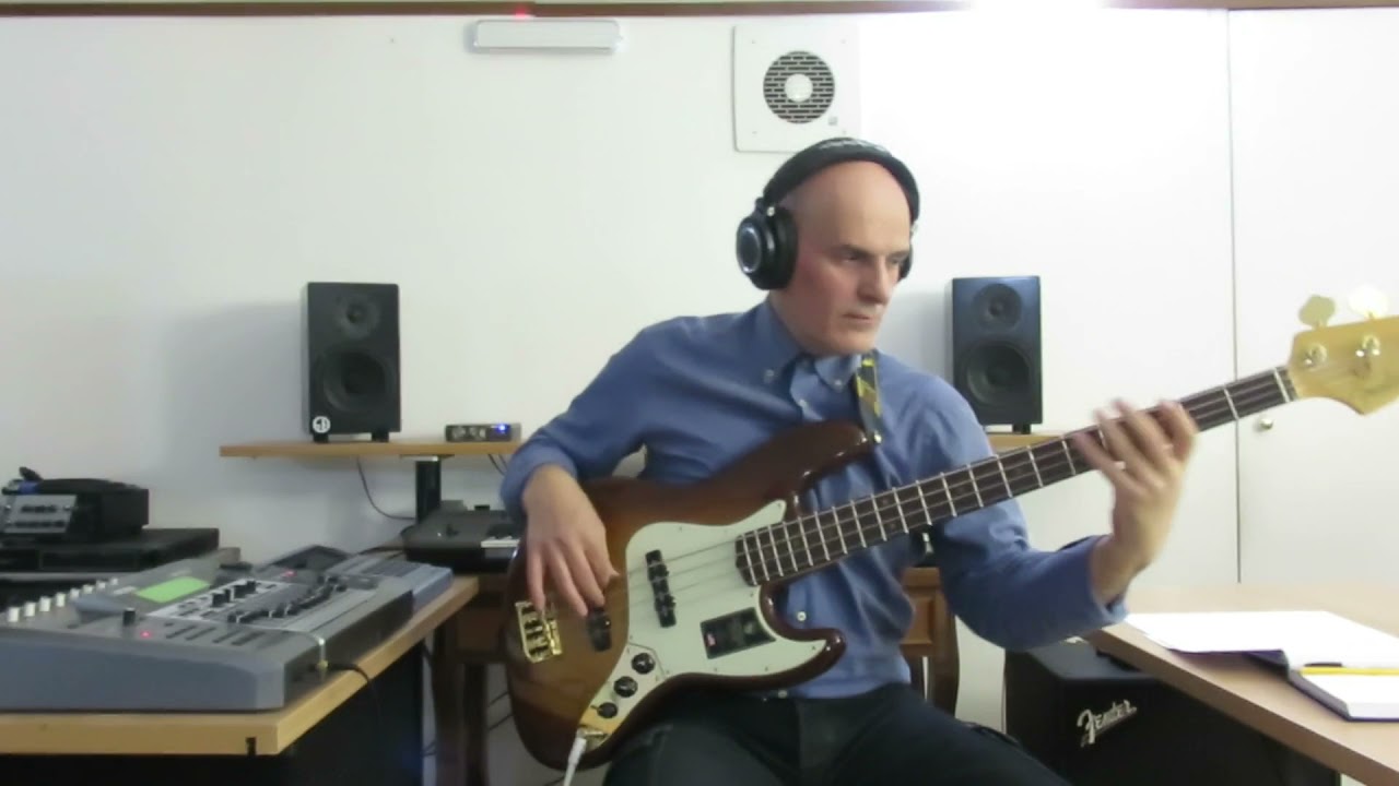 Proud Mary (Creedence Clearwater Revival - vers. Tina Turner) - bass cover