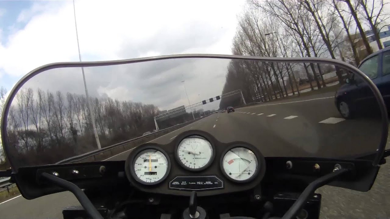 Acceleration of a GSXR750 from 1987
