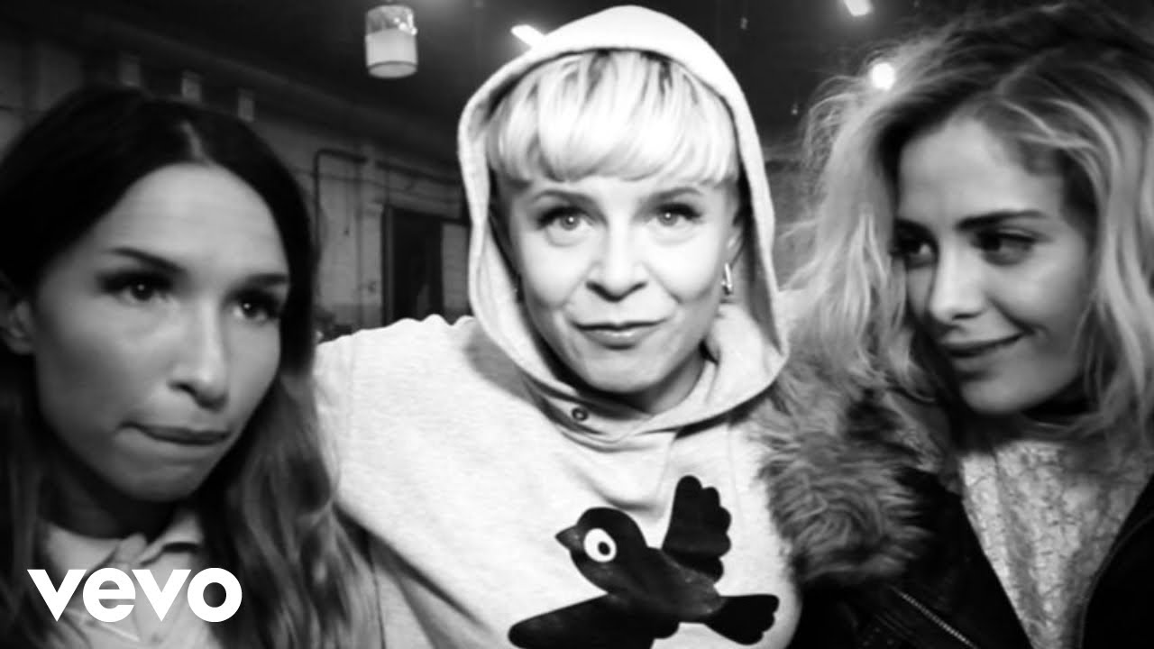 Robyn - Call Your Girlfriend