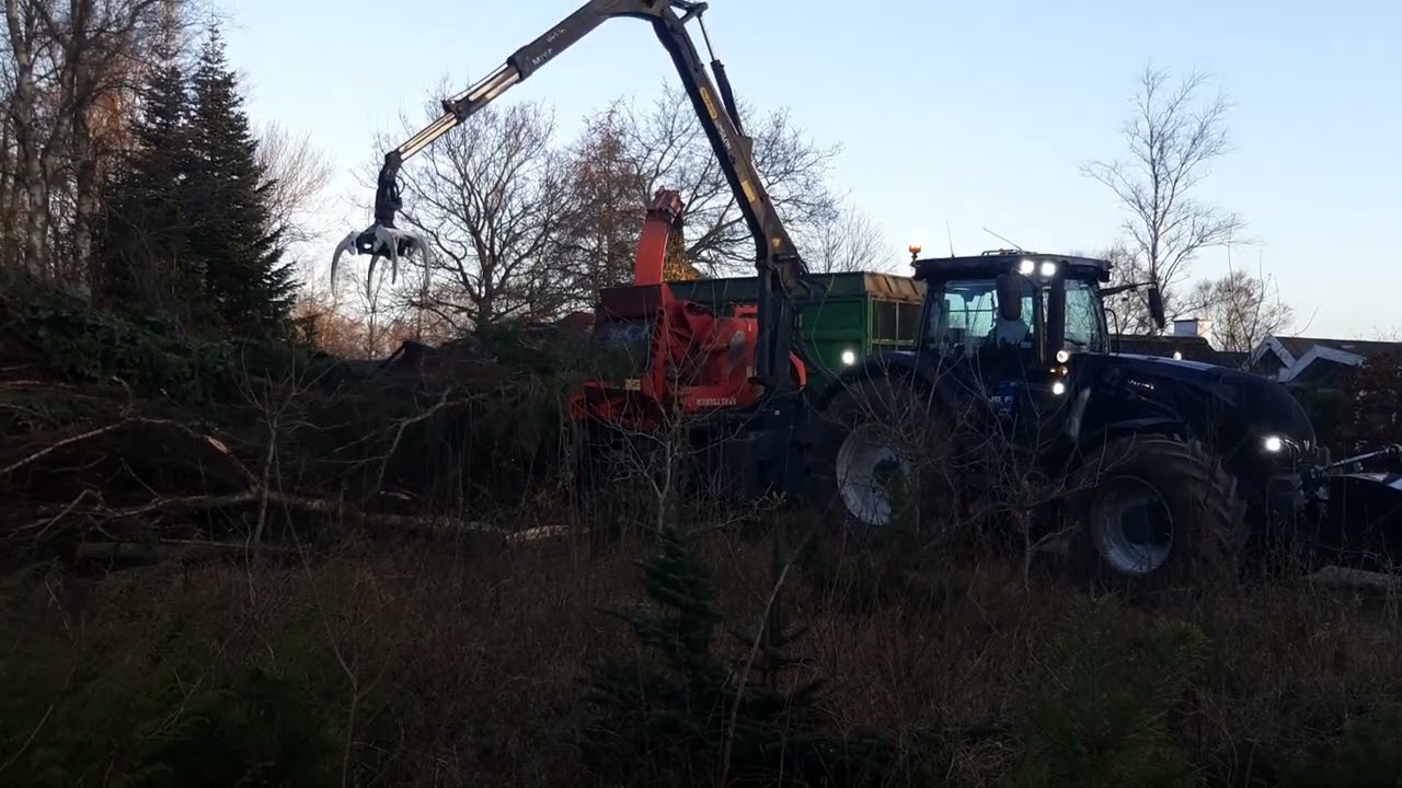 Eschlb&ouml;ck Biber 92 Valtra S394 Flishugning ved sommerhus