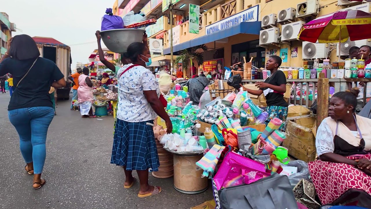 NIGHT WALK IN BIGGEST AFRICA STREET MARKET GHANA ACCRA MAKOLA