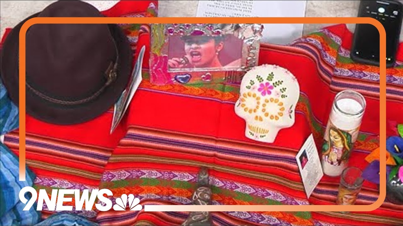 How to make an ofrenda for Día de los Muertos