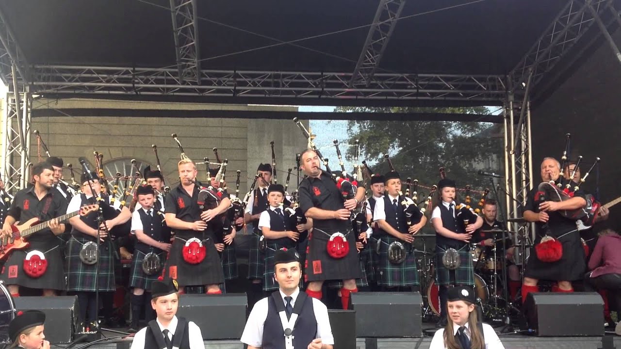 Red Hot Chilli Pipers with Camelon and District Pipe Band