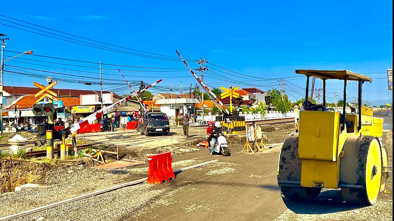 DITUTUP!? Perlintasan Kereta Api Pejagan Brebes, Jawa Tengah