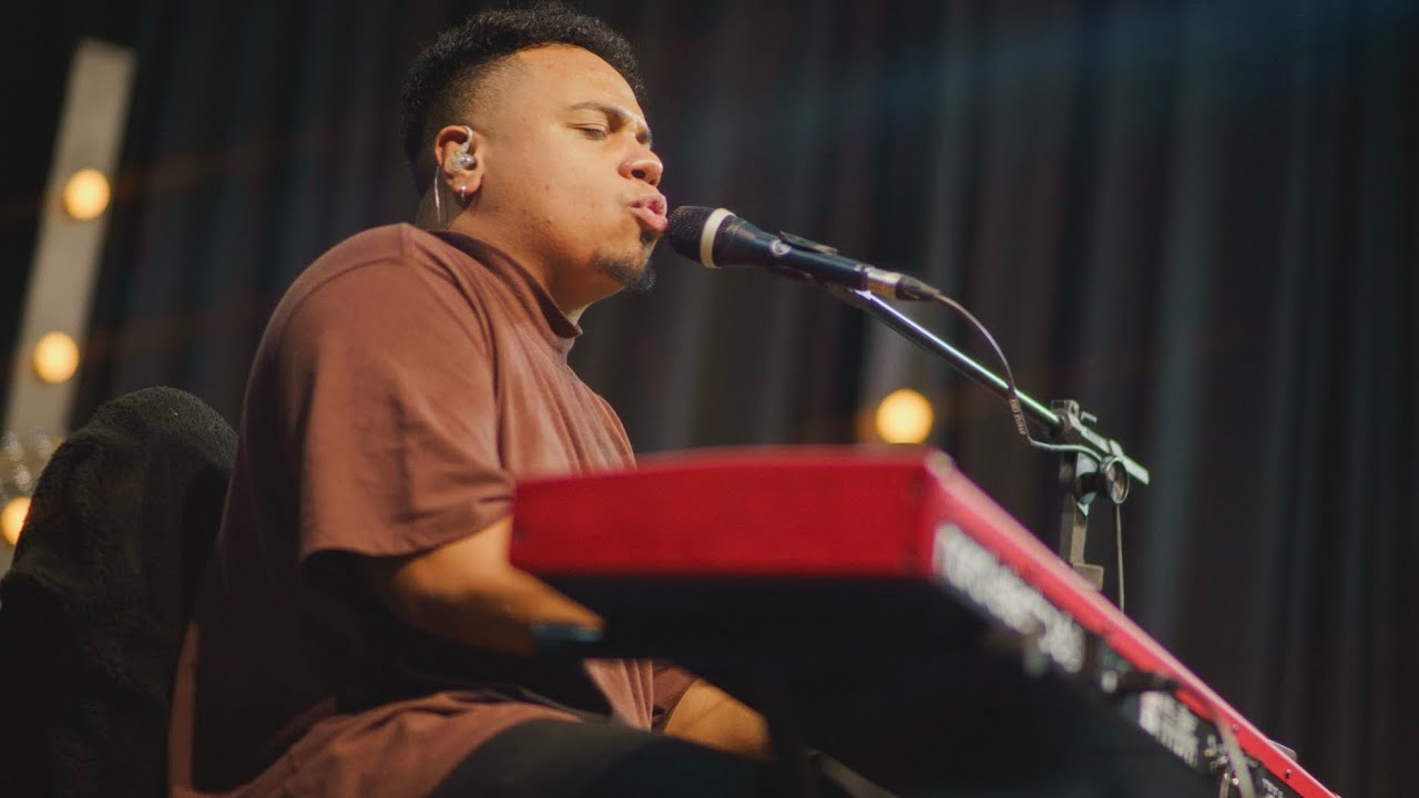 Só Tu És Santo / Uma Coisa / Deixa Queimar / Digno De Tudo (Worship Moment - Live) | Sillas Micael