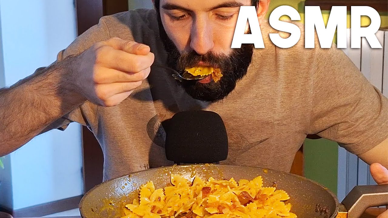 ASMR Eating ITA - Pasta alla carbonara con... #64