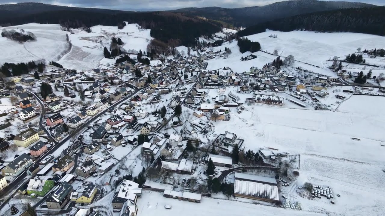 Köhlergemeinde Sosa im verschneiten Westerzgebirge | Tal des Sosabaches