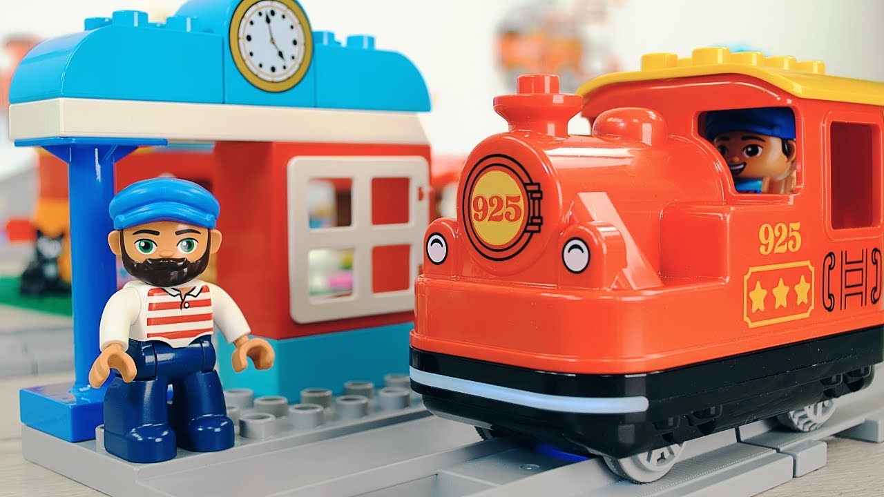 Very Useful Red Engine - Creative Video for Kids - ABC Land
