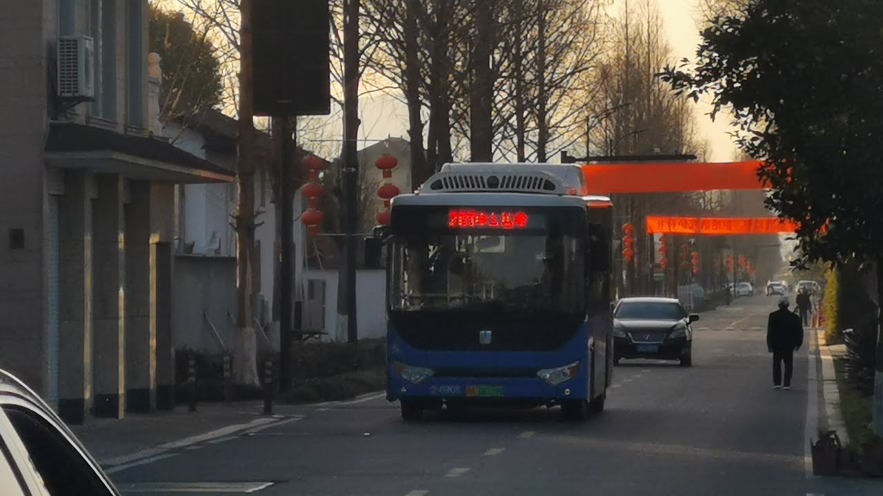 [POV] Into the sunset: Hangzhou, China route 289 bus