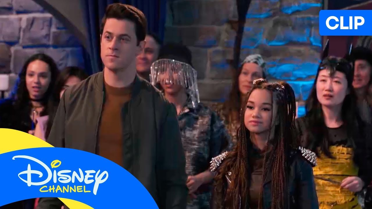 VUELVEN LOS MAGOS DE WAVERLY PLACE: Una batalla especial 🪄 | @disneychannelES