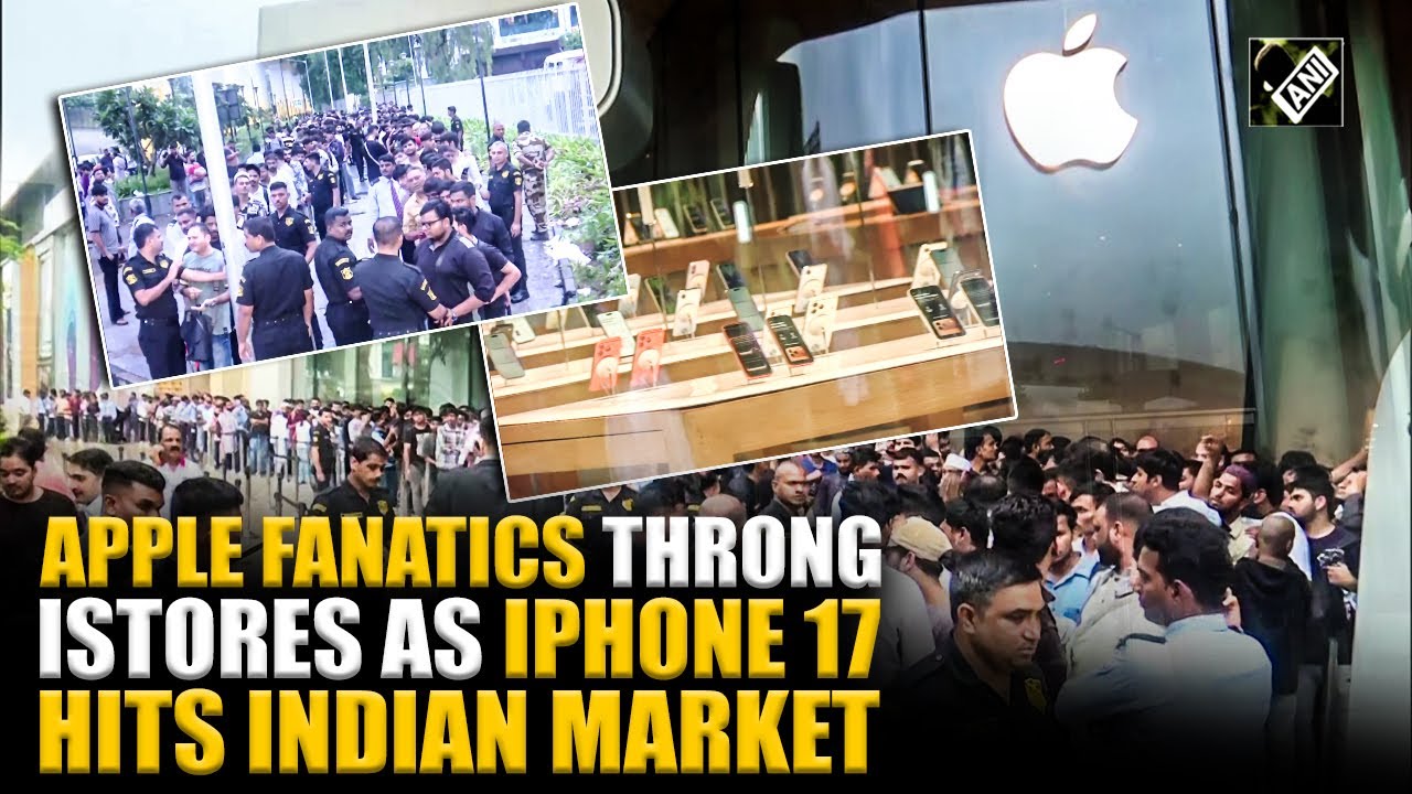 Люди выстраиваются в очередь у магазина Apple в Мумбаи, чтобы купить iPhone 17, поскольку новая м...