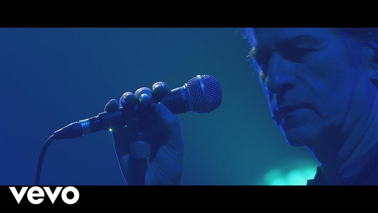 Les fastes de la solitude (VIXI Tour XVII au Palais des Sports 2015)