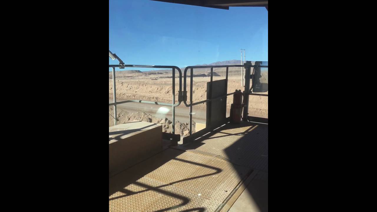 Shifting truck 793F CAT