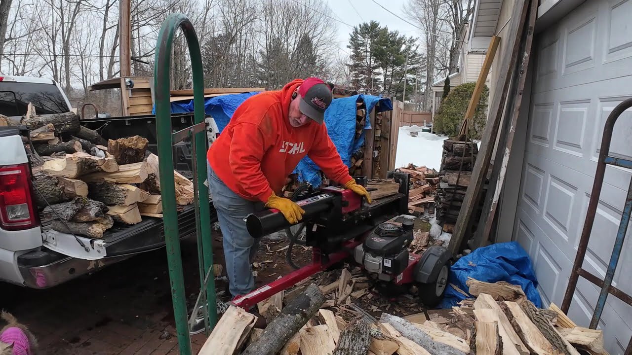 PROCESSING #FIREWOOD IN FRONT OF THE MANCAVE.