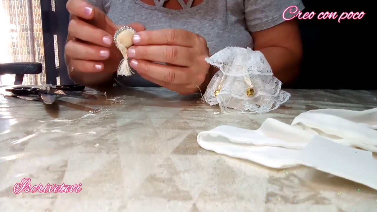 fai da te tutorial bellissimo angelo con gomma Eva, pizzo e riciclo pendente di Natale, centrotavola