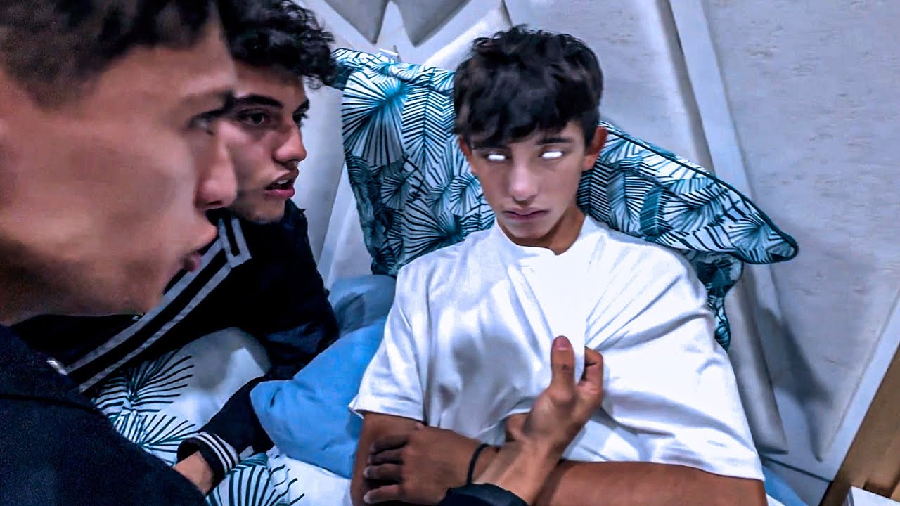 ¡LA BRUJA controla LA MENTE de CALVO TÓXICO!