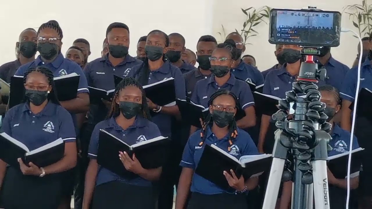 Tangeni Omuwa Choir ~ Ondangwa