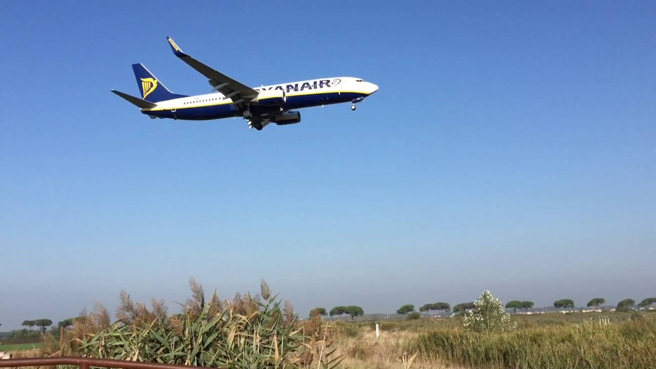 Plane spotting at LIRP/PSA Pisa "G. Galilei" Airport 29.09.2016