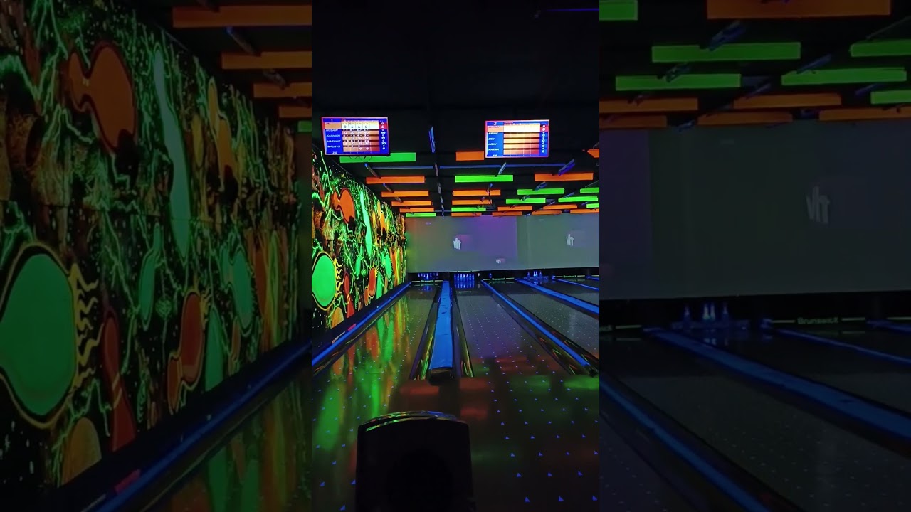 First Time Bowling Experience In Xplore,Surat Gujarat 📍🫣 #trending #minivlog #bowling