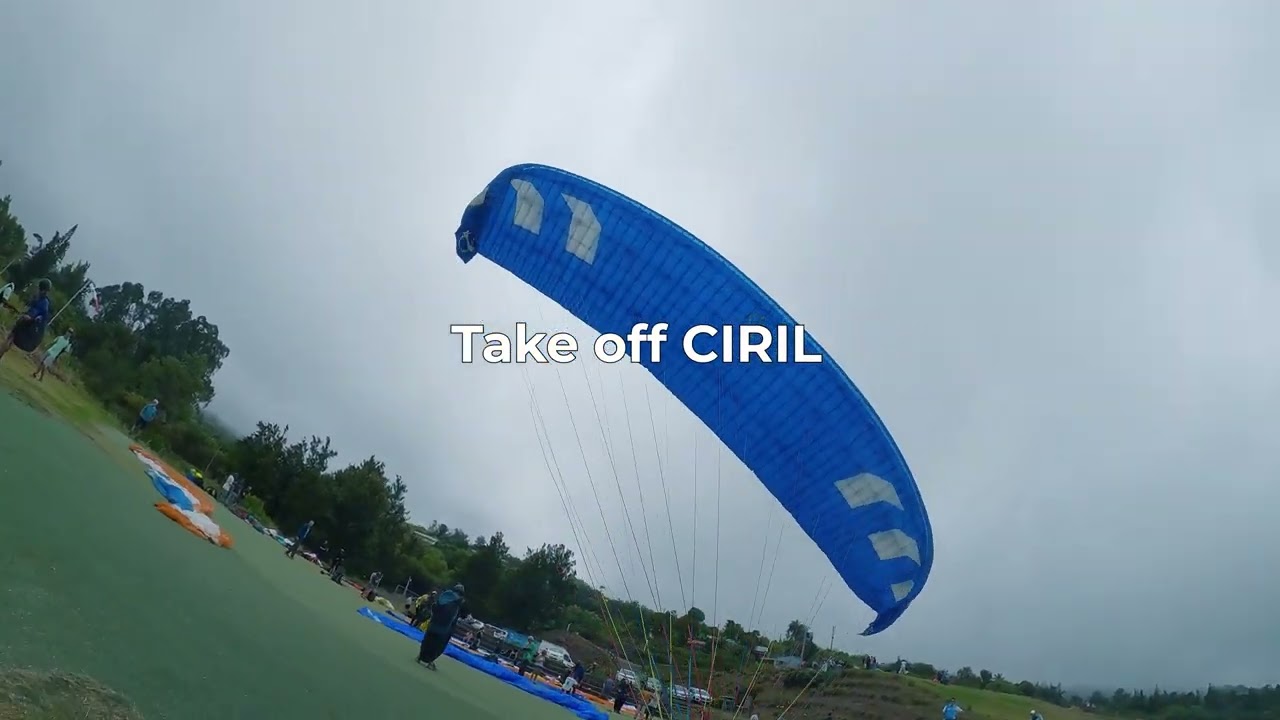 Parapente : entre nuage et terre
