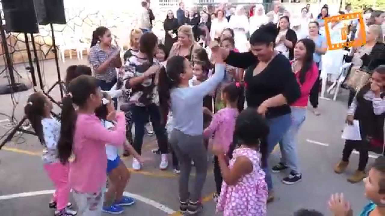 El colegio Madre Petra de Torrent rinde homenaje a su fundadora, la Madre Gertrudis