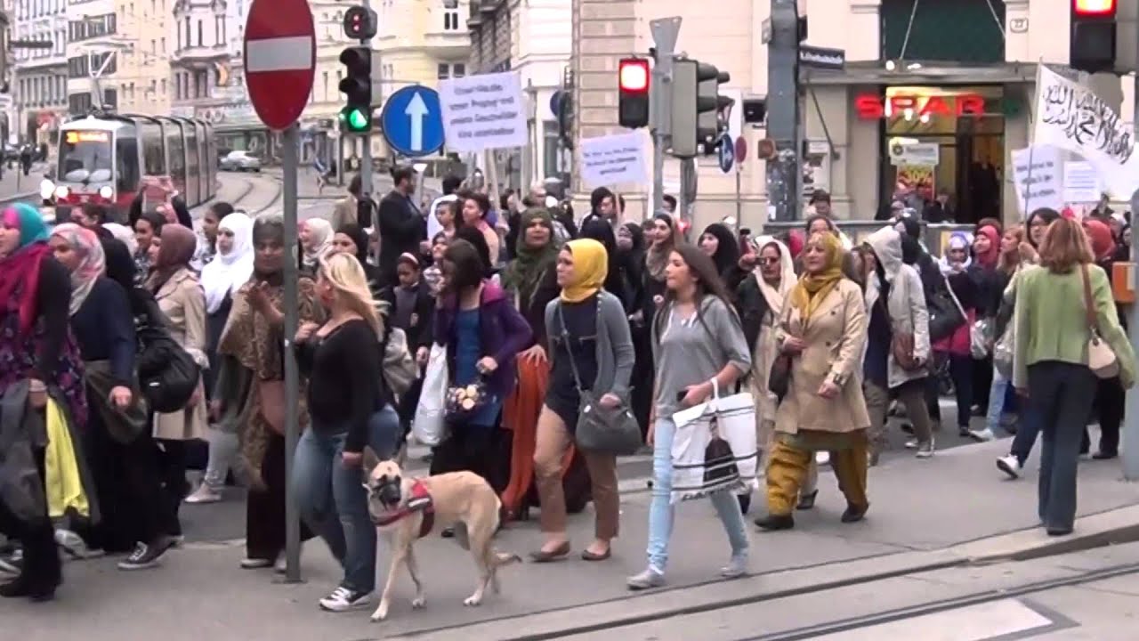 Demo gegen Mohammed-Film in Wien vor US-Botschaft