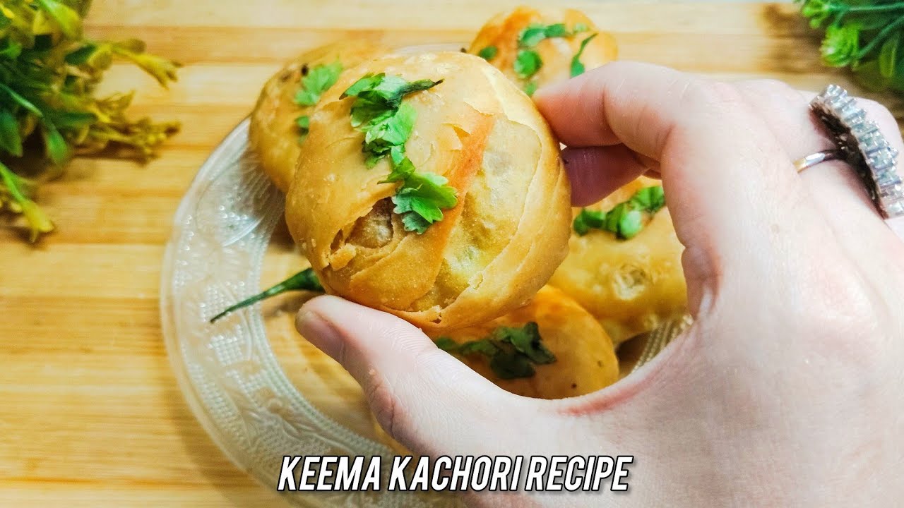 Lacchedaar Keema Kachori Recipe By Come, Cook With Me 