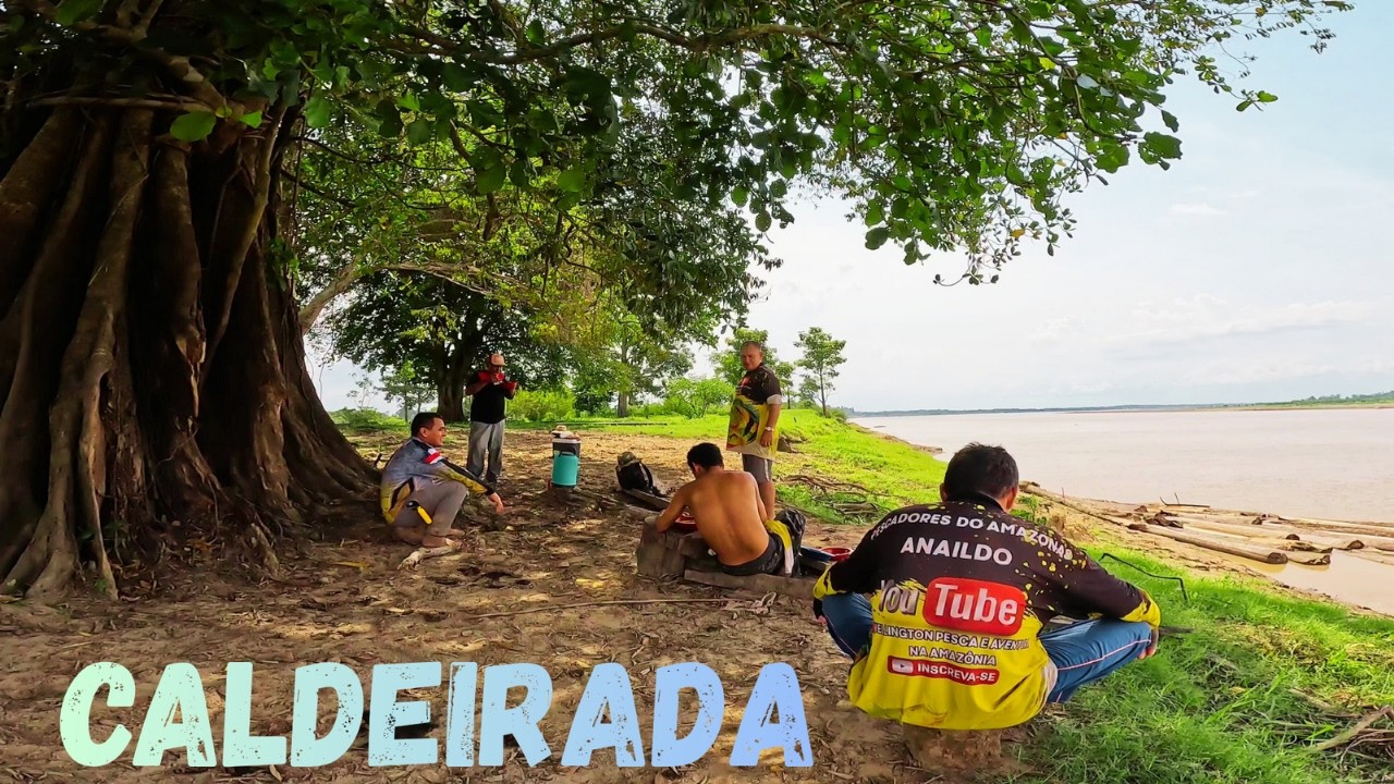 CALDEIRADA DELICIOSA NA BEIRA DO BARRANCO DO RIO SOLIMÕES 