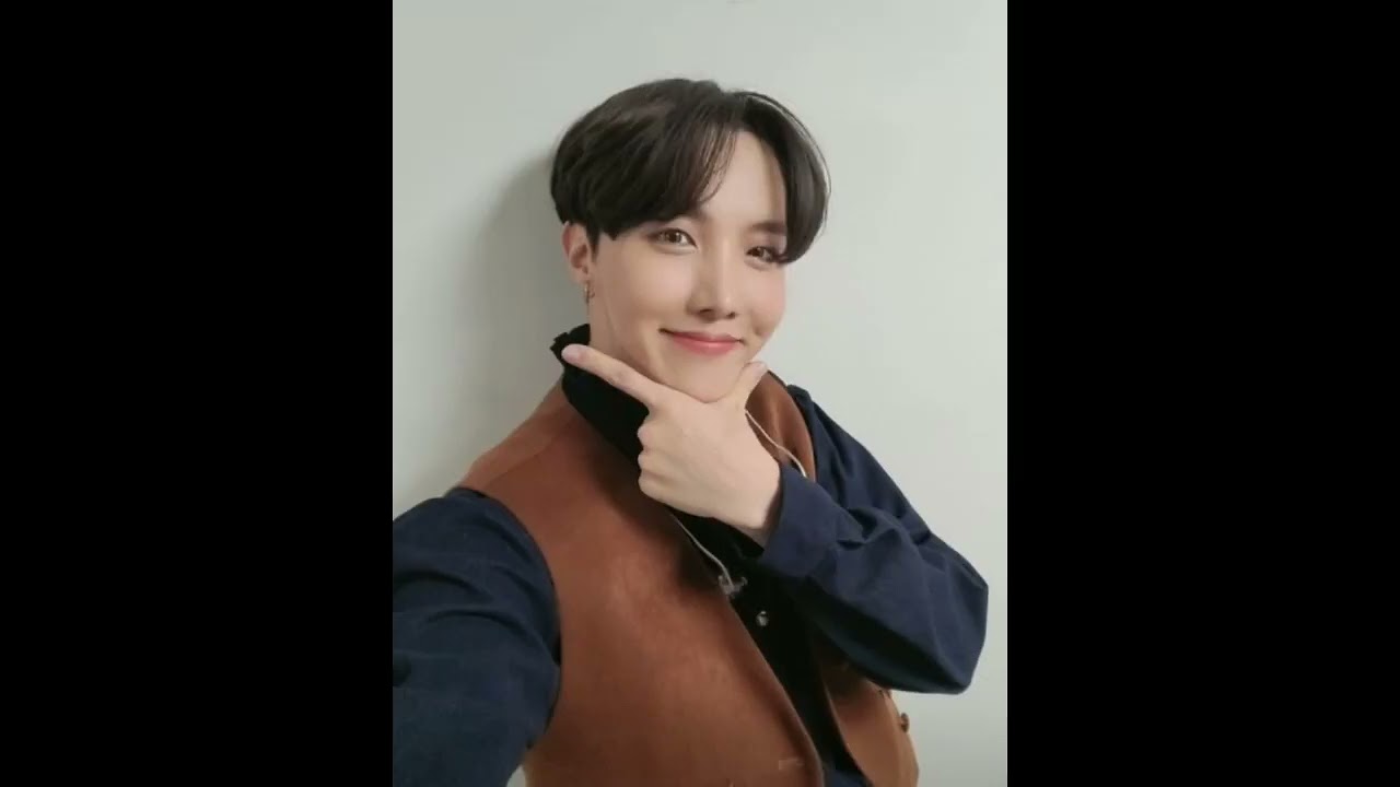 happy birthday HOBI ❣️🎂🎁🎉