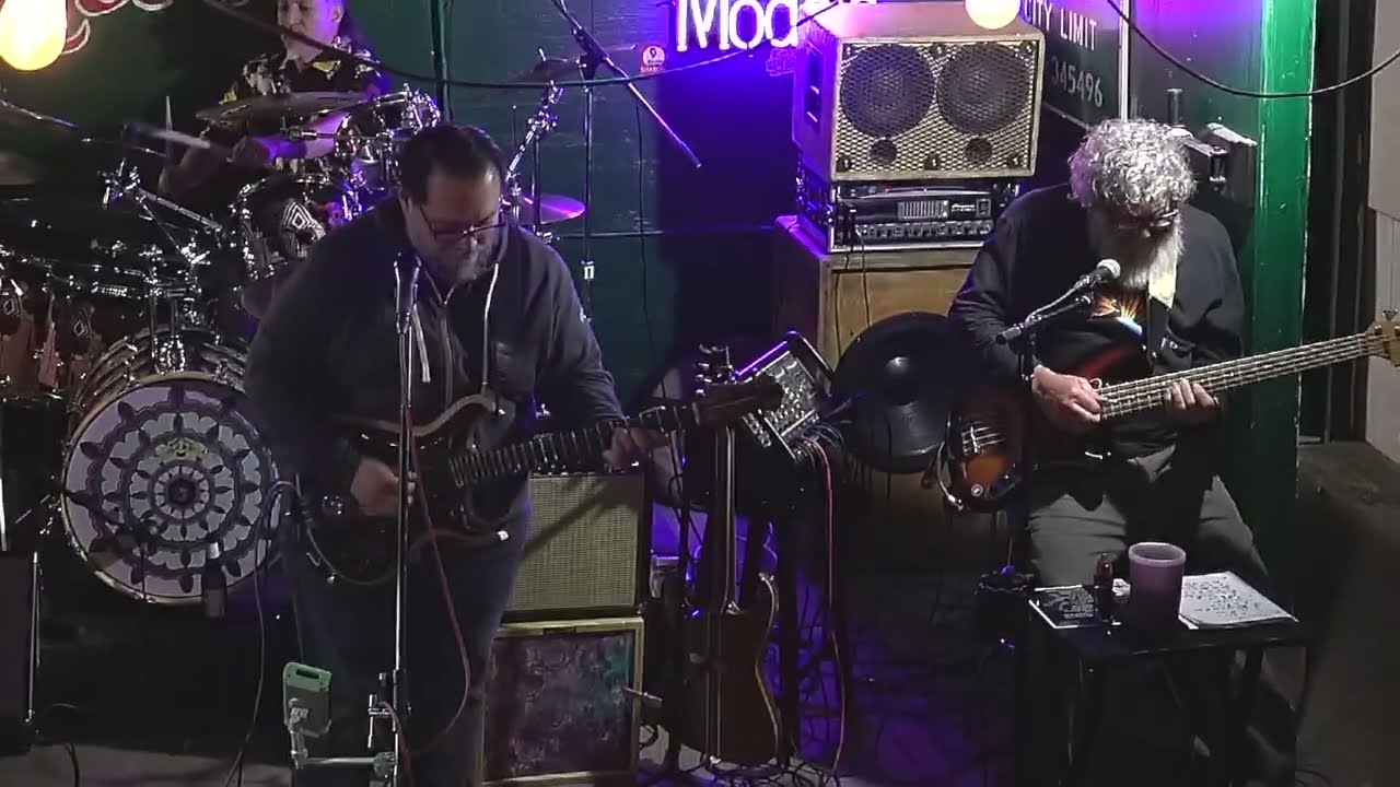 “Crazy Fingers” (Grateful Dead Cover) Six Foot Ten LIVE from Austin, TX (2/21/2026)