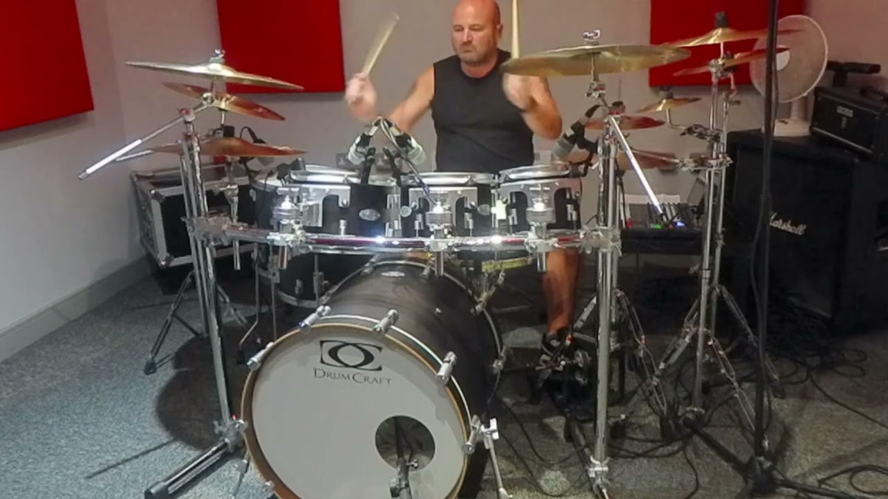 Stranger in a strange land…Iron Maiden @ometecymbalsofficial1196 @acdrumsuk 