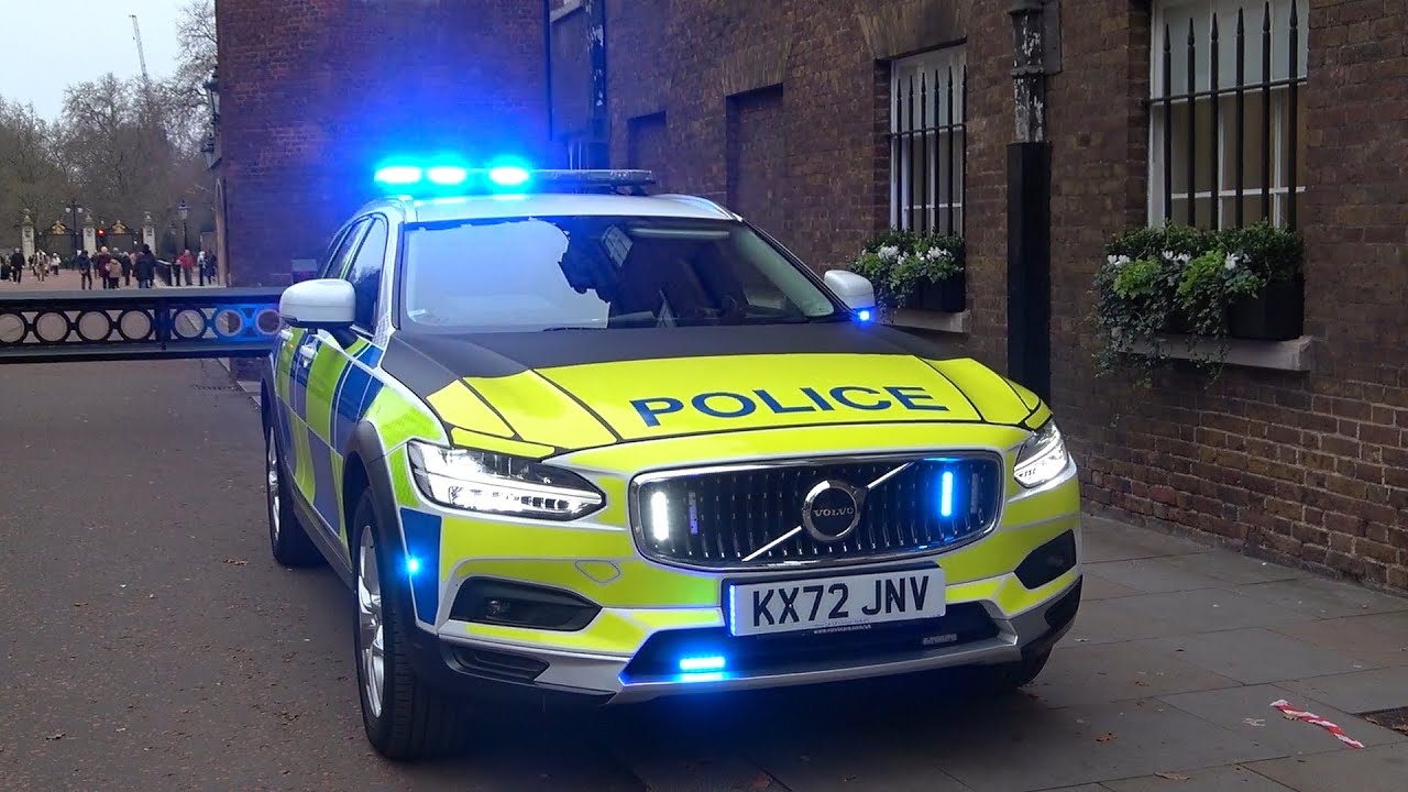 Metropolitan Police vehicles emergency lights + sirens [collection]