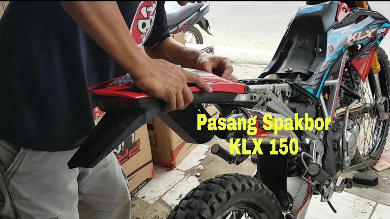 Pasang Spakbor + Stoplamp + sein 3in1 KLX 150