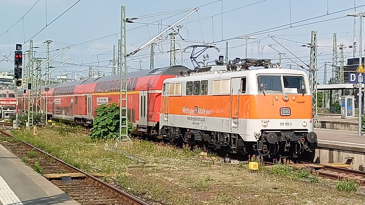BR 111 111-1 Sally von DB Gebrauchtzug mit Pendelzug zwischen Stuttgart und Böblingen 