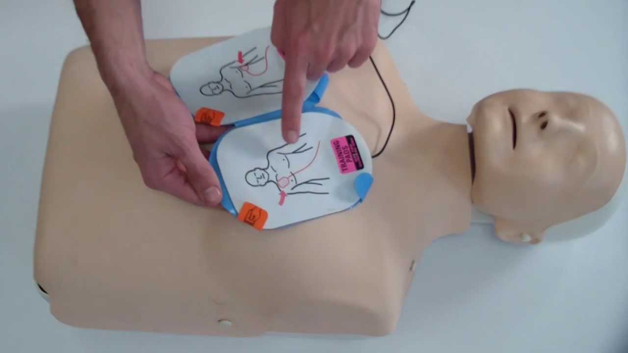 Come si usa un defibrillatore