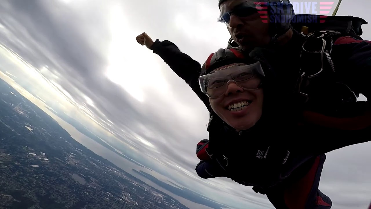 Tianming Chen's Tandem skydive!