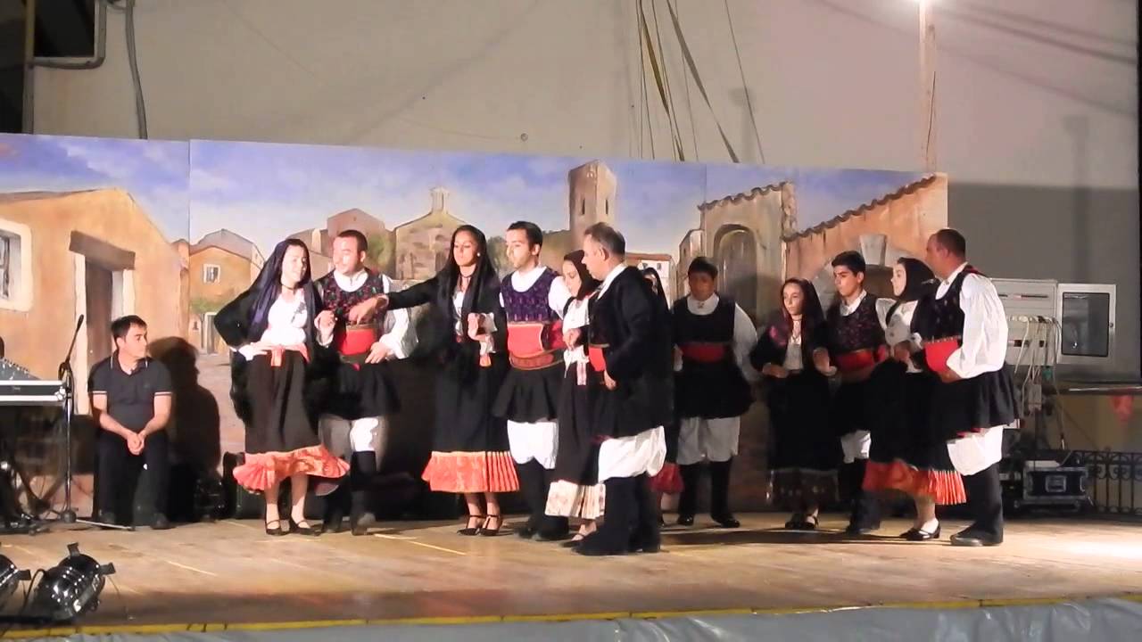 Ballu a tres passos - Grupu 