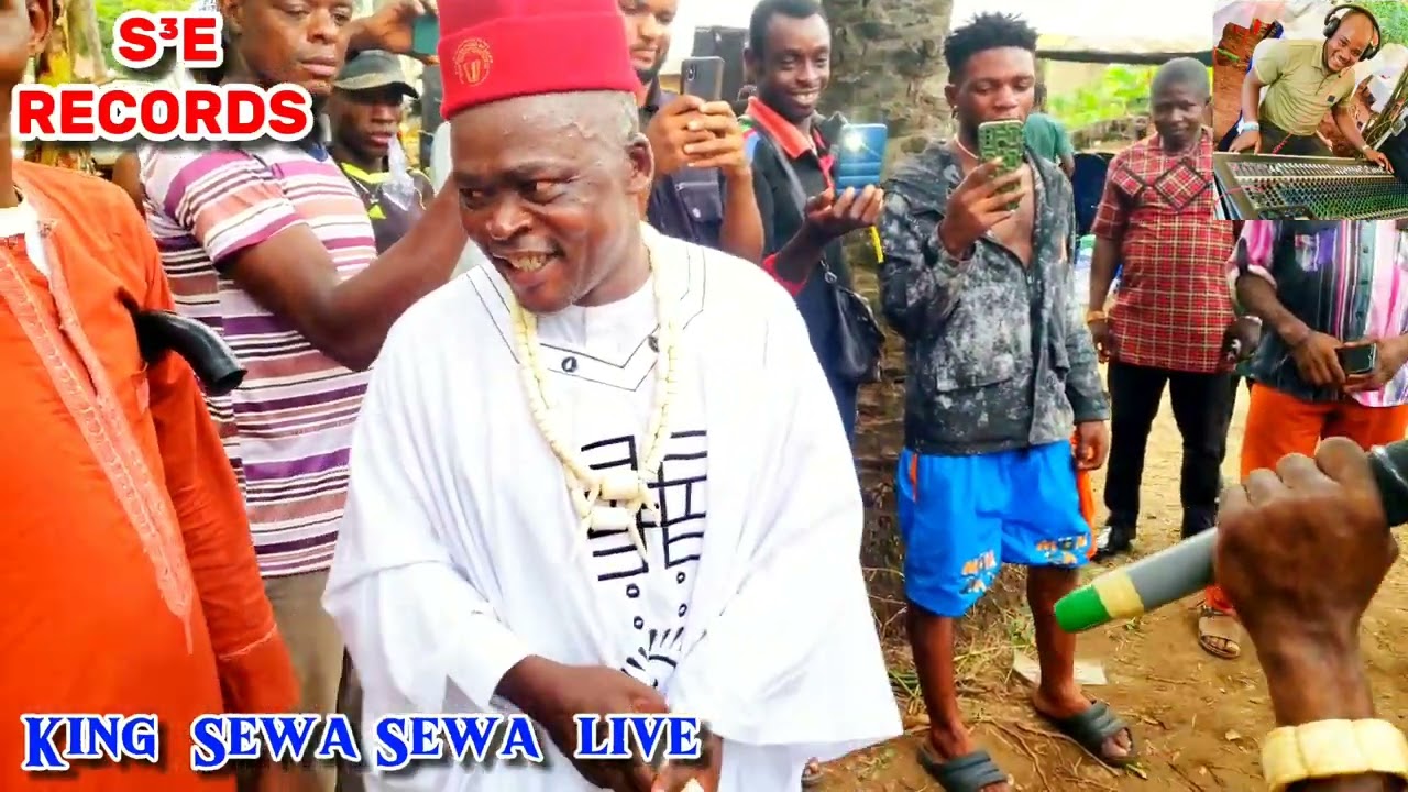 SSSE with Live De Legendary (King Sewa Sewa) on stage at Nekeuno in Enugu East LGA