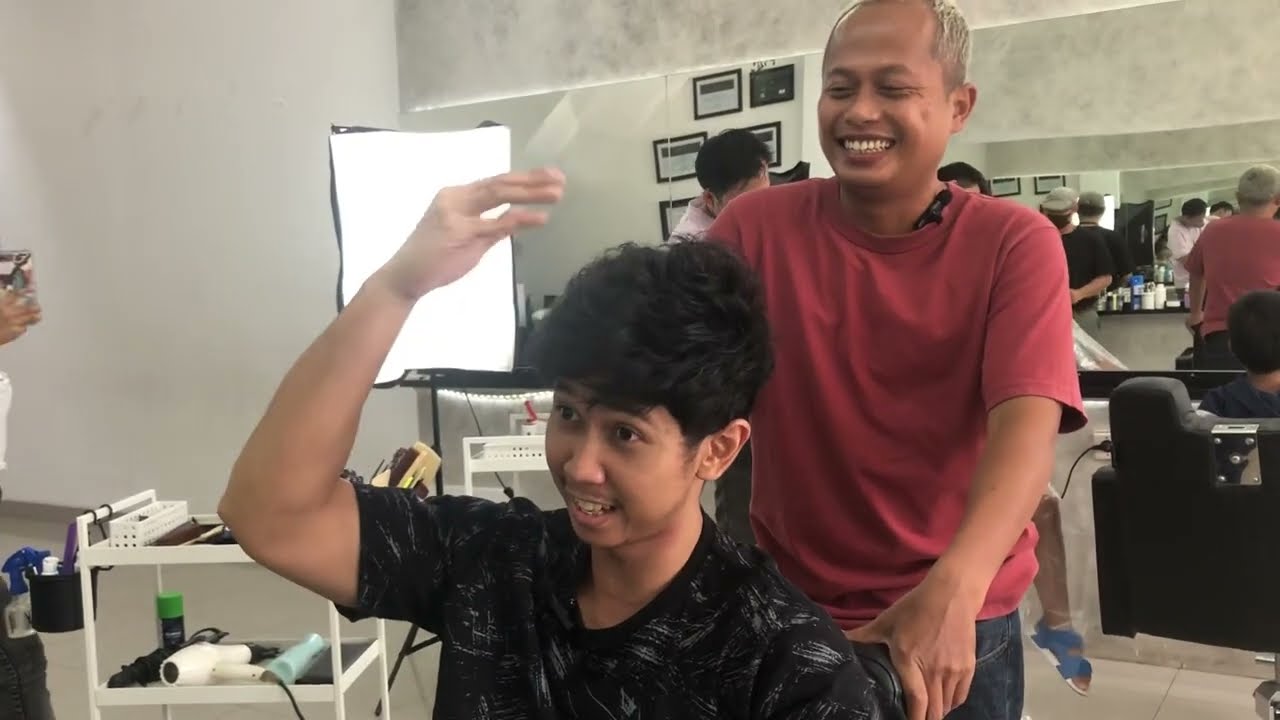 bingung potongan dua jari begimana biar bervolume !!! biasa yang request anak sekolahan nih haha