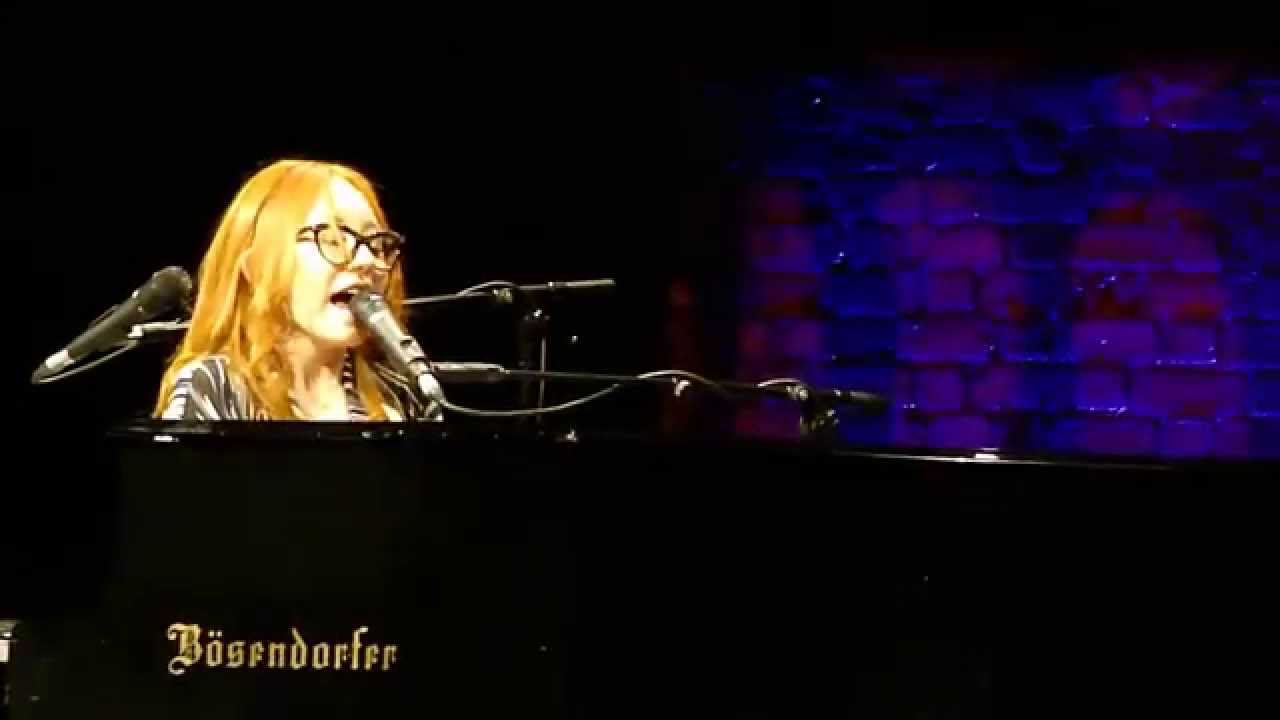 Tori Amos - Father Lucifer (Prague 11/06/2014)