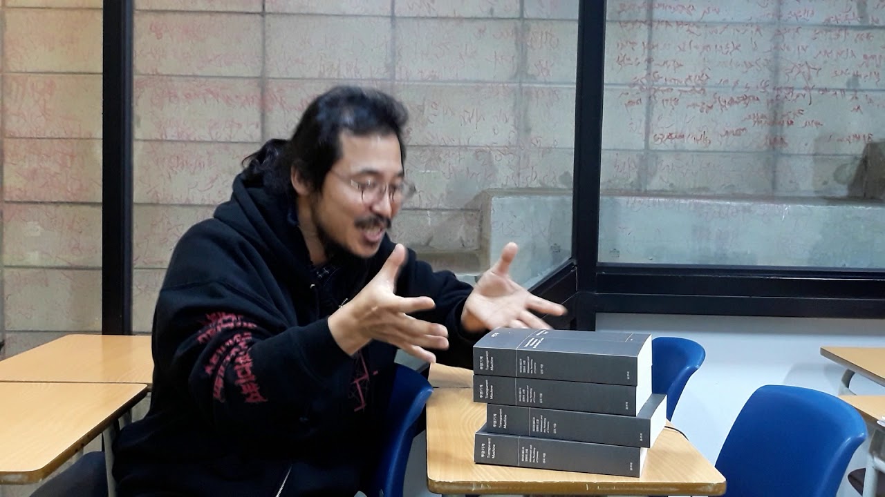 제1회 유투브 인터뷰 : 『투명기계』 저자 김곡 ― 텔레비전이라는 시늉의 공간