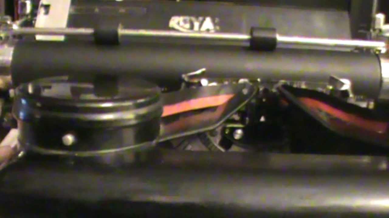 How to use a Royal KHM Typewriter pt 1