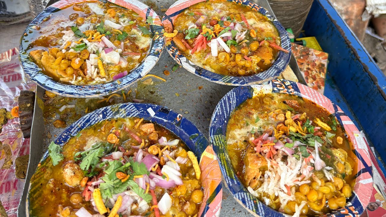 Ara me Famous Shahi Chaat Corner || Best Samosa Chaat || Samosa chola with chutney || Street Food👍