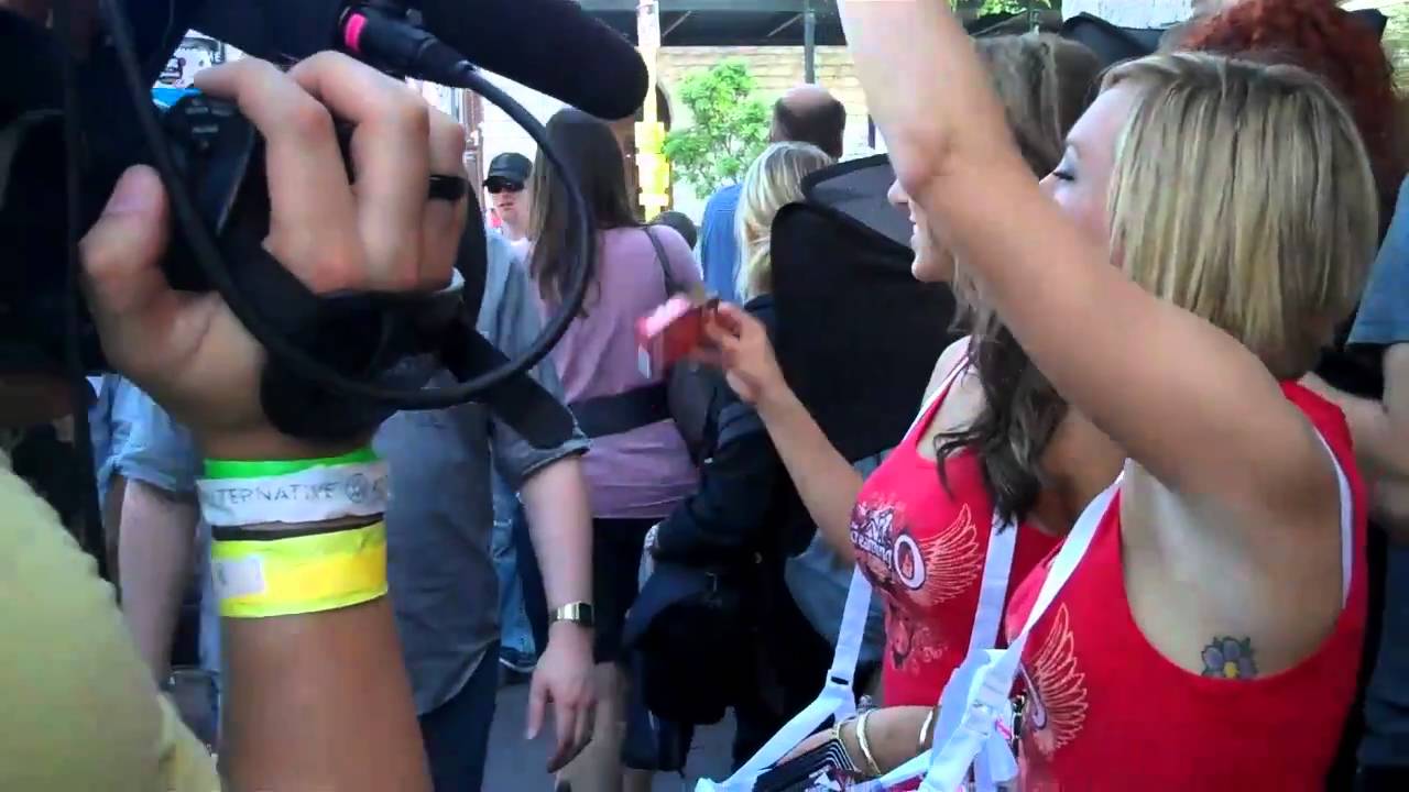 Screaming O Girls getting filmed duriing SXSW
