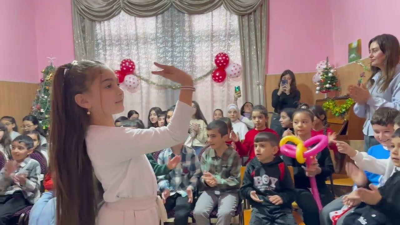 Yeni ili istedadlı uşaqlarla birlikdə keçirdik