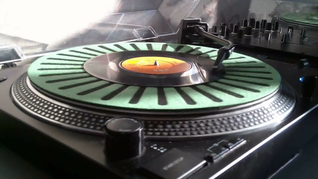 Jimmy Cliff - Hot Shot (CBS) {By seamoondisco}.